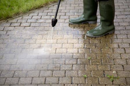 Why Timing Matters: The Best Time of Year to Seal Your Pavers Thumbnail